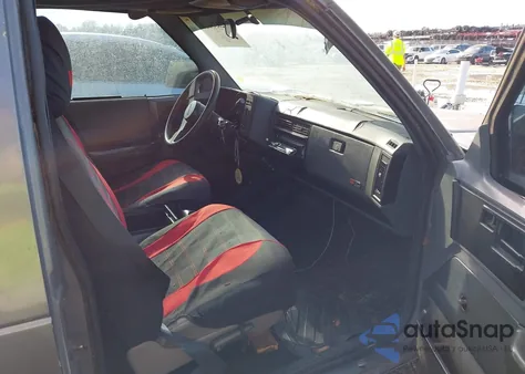 1987 Chevrolet S Truck S10 z USA, uszkodzony, nr VIN 1GCCS14R8H2155000